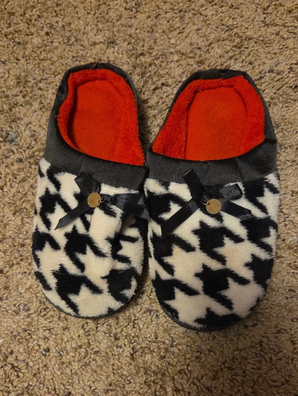 Cozy Black & White Houndstooth Slippers with Red Lining